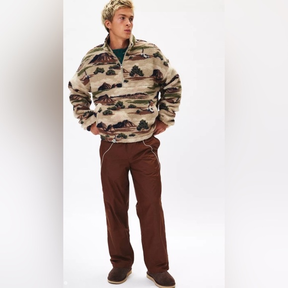 BDG Urban Outfitters Scotty Printed Fleece Mock Neck Half-Zip - Picture 2 of 15